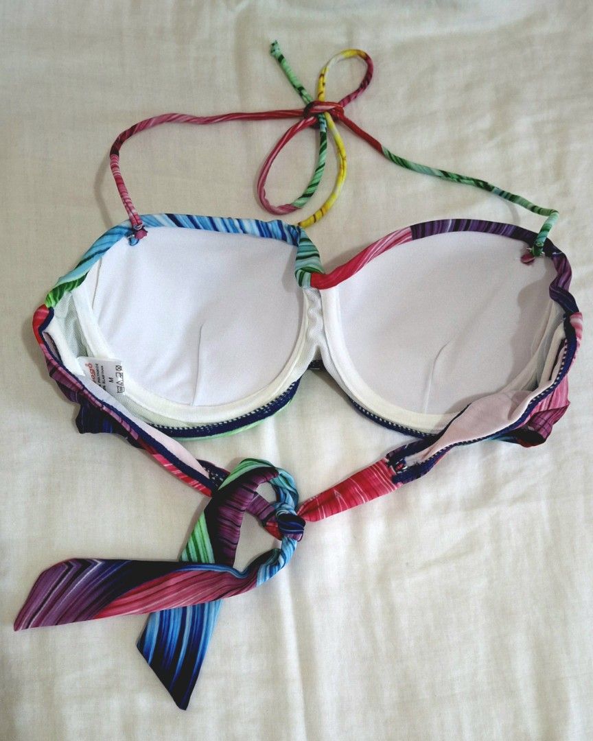 Sogo Bikini Set with Free Cover Up (Size M) (Category: Bikinis & Swimsuits) located in Mandaluyong City. Submitted by monaepark (Listing ID 1430706191, Image 3). Description: Almost brand new Sogo bikini set with free sheer cover up (medium size) - Never used. Only worn once to try on. - 80% nylon 20% spandex. Bikini top has underwire for extra support. - Bust size: best fits 32-36 inches, but the straps are very stretchy and adjustable - Waist s