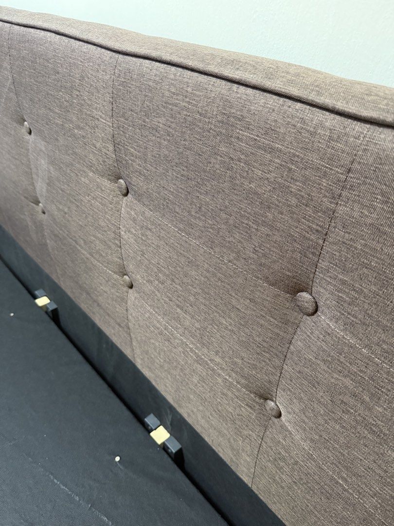 Solid Bedframe (Category: Bed Frames & Mattresses) located in Singapore. Submitted by roastedturmeric (Listing ID 1430660910, Image 3). Description: Queen size Already dismantled for your convenience to carry. Good condition. No damage First come first serve .