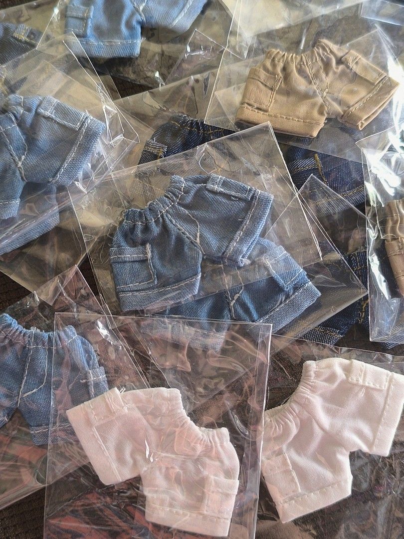 sonny angel baggy pants (Category: Babies & Kids Fashion) located in Balagtas. Submitted by sonnigang (Listing ID 1429408240, Image 3). Description: 200 each.