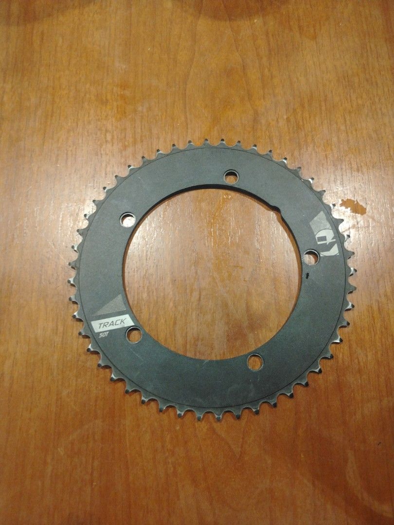 Track Chainring (Category: Parts & Accessories) located in Singapore. Submitted by huhhh6767 (Listing ID 1430722321, Image 1). Description: vision track chainring 50t.