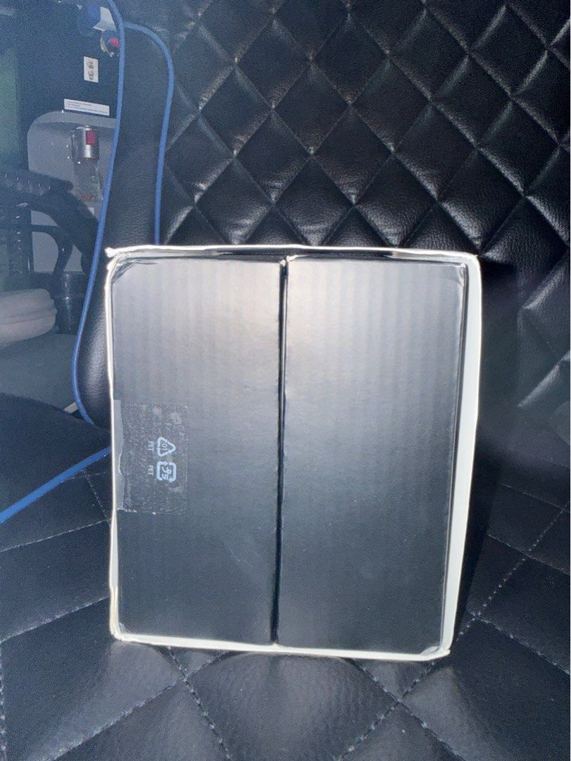 UGREEN 300W GaN Fast Charger (Category: Chargers) located in Valenzuela. Submitted by firstvalb (Listing ID 1430688089, Image 2). Description: Brand new and sealed Original KEY FEATURES •300W 5 -in-1 Charger: UGREEN Nexode total 300W USB C charger has super strong power to fast charge your laptops, phones, tablets, and other devices just with this one charger. With 4 USB-C ports and 1 USB-A port, Meeting the charging needs of multiple devices •3 