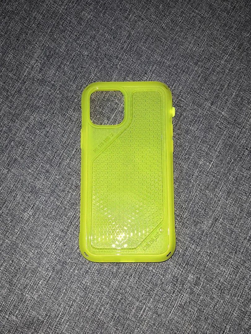 Used iPhone 12/12 Pro Cases (Category: Cases & Sleeves) located in Imus. Submitted by hearleorawr (Listing ID 1430792383, Image 3). Description: Used iPhone 12/12 Pro Cases Each were around 1-2k each when they were originally bought Selling for 350 each, 800 for all Shipping to be shouldered by buyer MOP: GCash/Bank Transfer MOD: SPX/Angkas/LBC/Lalamove.