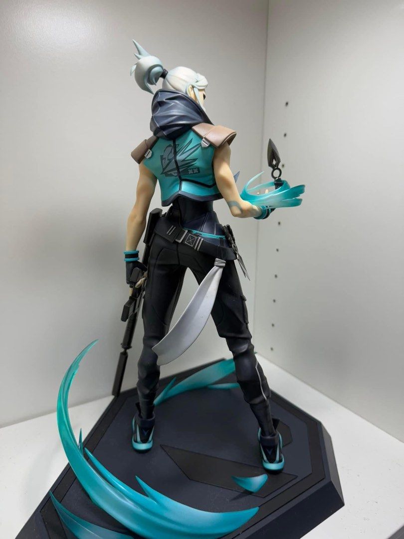 Valorant Jett 1/6 Scale Figure (Category: Figurines & Statues) located in Manila. Submitted by cnmroll (Listing ID 1430619215, Image 2). Description: Has a dented box but figure is in an excellent condition.