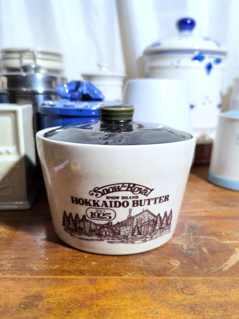 Vintage Butter Canister 1925 (Category: Food Organization & Storage) located in Pangil. Submitted by kopee_matcha (Listing ID 1430652453, Image 1). Description: Size:4.5" x 4.3" Snow Brand *Strickly 2 days reservation only * Payment must be completed within 48 hours. If unpaid, your order will be automatically forfeited and the item/s will be given to the next miner. *No deleting of comments *3 or more items (Large pouch or box only) Courier: J&T