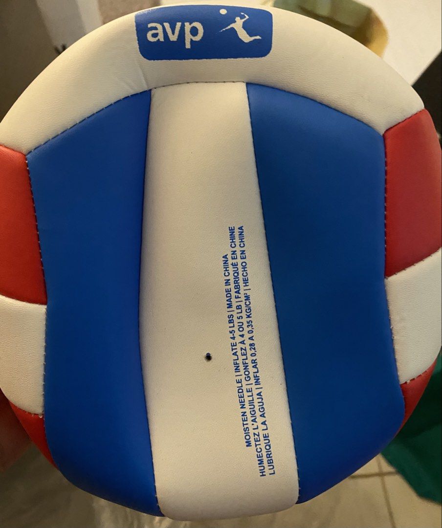 Wilson Quick Sand Volleyball (Category: Racket & Ball Sports) located in Kuala Lumpur. Submitted by anushakumar (Listing ID 1430787731, Image 2). Description: .