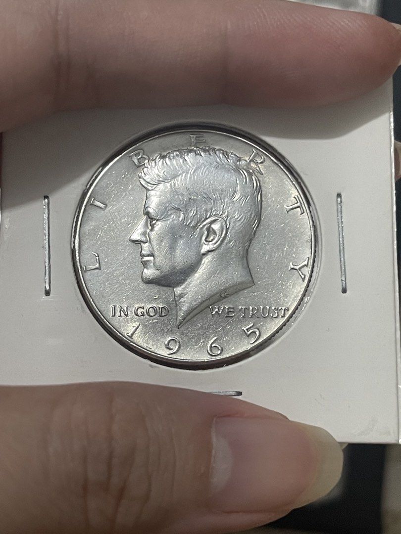 1965 Kennedy Half Dollar US Silver Coin (Category: Currency) located in Manila. Submitted by banene_poteto (Listing ID 1430926362, Image 1). Description: .