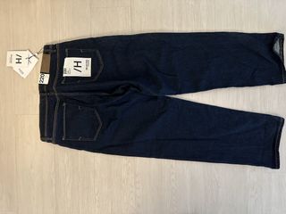 （分類：）位於 。 由 vee__99 提交（商品編號 1430864239，圖片 1）。簡介： 。