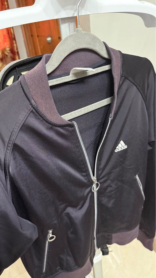 Adidas Jacket Medium to Large (Category: Coats, Jackets and Outerwear) located in Caloocan City. Submitted by _.helloItsMe (Listing ID 1430873462, Image 2). Description: Adidas Jacket Semi Crop Best fid medium to large RFS: for decluttering.