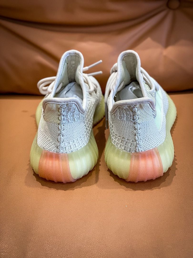 Adidas Yeezy Boost 350 V2 'Hyperspace', Men's Fashion, Footwear, Sneakers  on Carousell