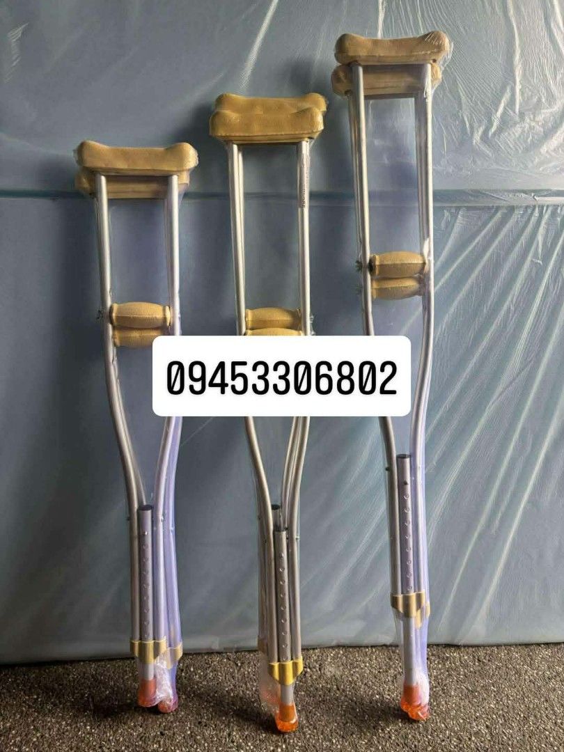 Adjustable Crutches / saklay (Category: Medical Supplies & Tools) located in Quezon City. Submitted by brightphoenix.af3fd8 (Listing ID 1430835438, Image 1). Description: order now/deliver now via lalamove/grab Aluminum Alloy Soft underpads Lightweight Adjustable height (max 6'5") .