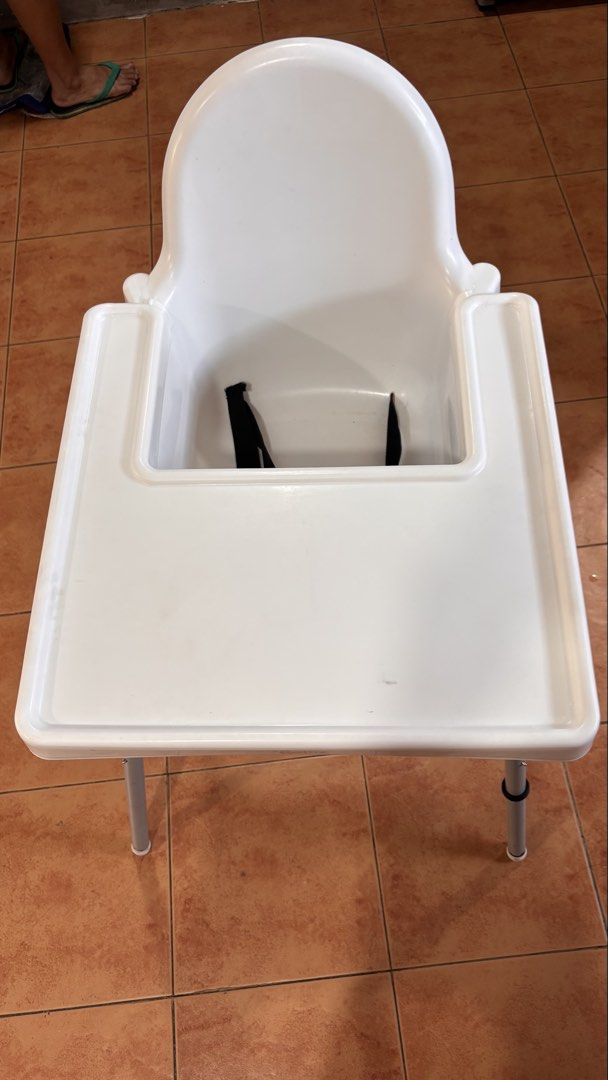 Antilop high chair tray (TRAY ONLY) (Category: Baby High Chairs) located in Antipolo. Submitted by Avocadowss (Listing ID 1430853259, Image 3). Description: Wala pang mga scratches. May small black stain lang na mukang matatanggal naman :) kasya sa antilop highchair ng ikea. 550 ang brandnew nito na hindi branded.
