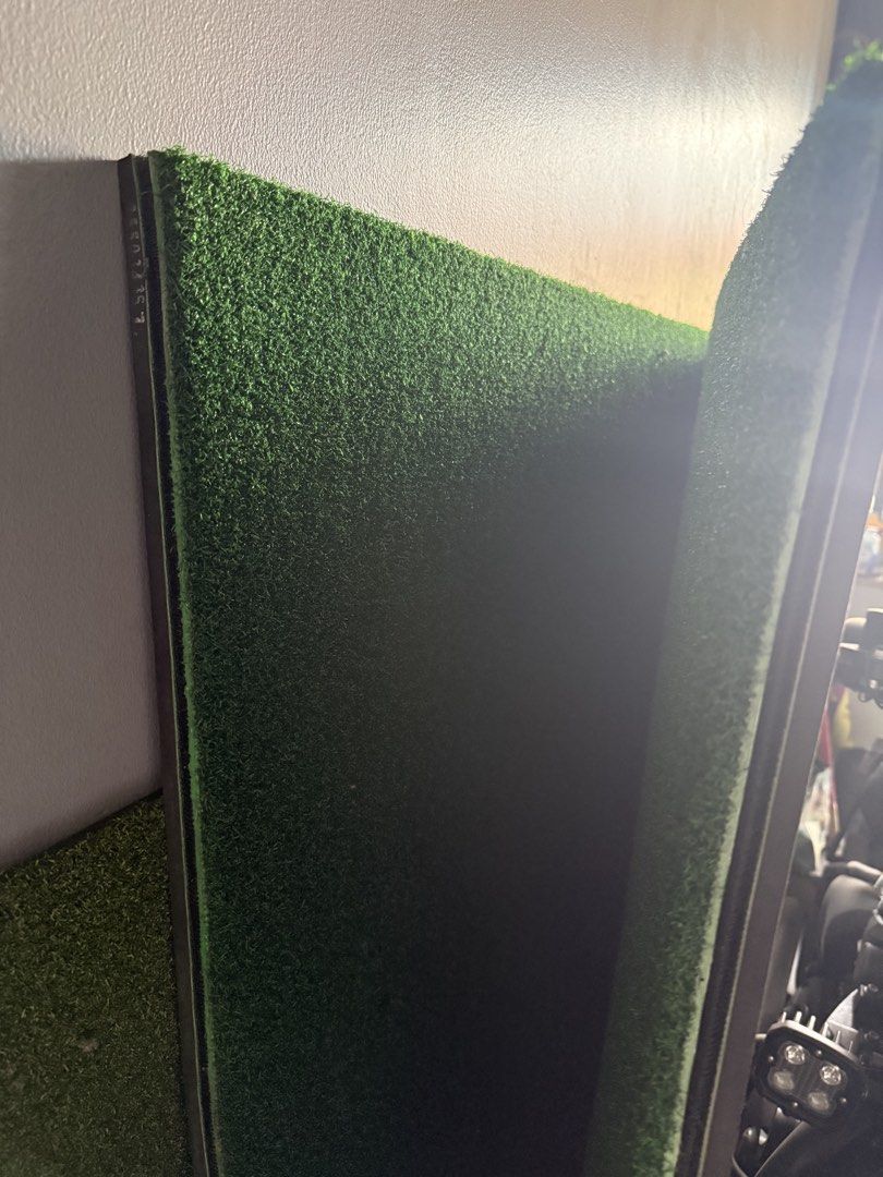 Premium Artificial Golf Mat (Category: Golf) located in Quezon City. Submitted by alvatec (Listing ID 1430861220, Image 2). Description: 15mm Nylon Knitted Crimp + 10mm elastic textile fiber + 10mm EVA foam rubber Golf Mat size 1.5m by 1.5m Can see in person first before buying .