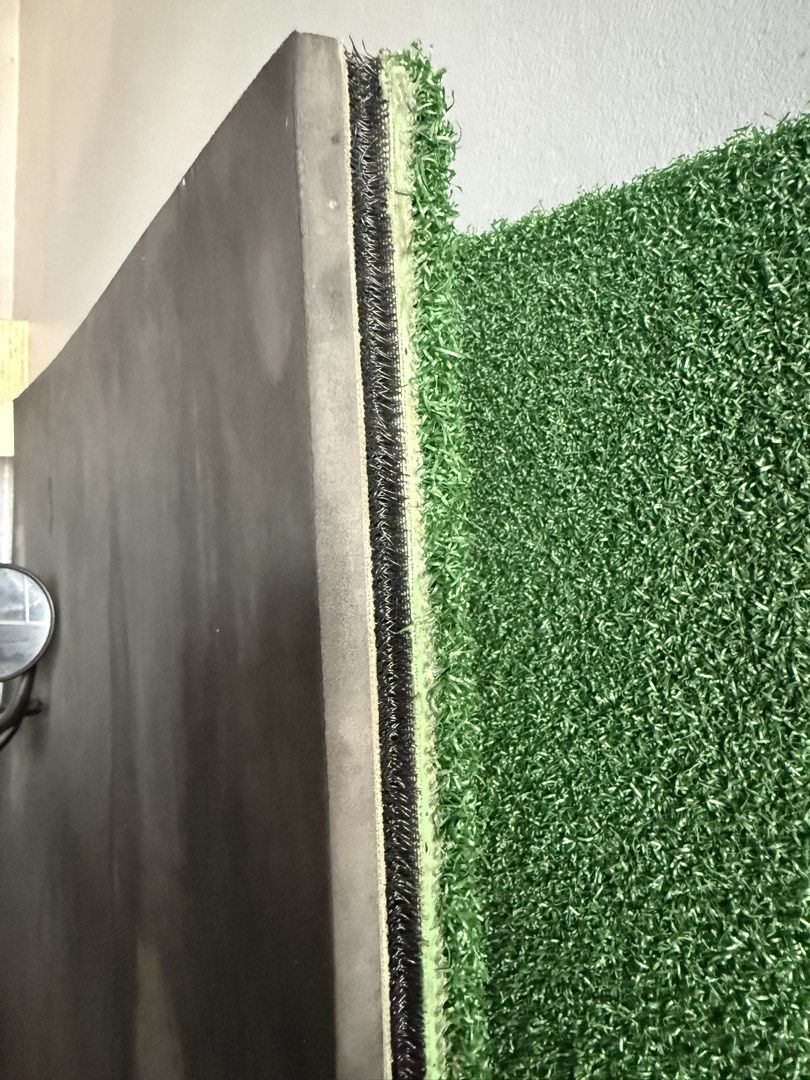 Premium Artificial Golf Mat (Category: Golf) located in Quezon City. Submitted by alvatec (Listing ID 1430861220, Image 3). Description: 15mm Nylon Knitted Crimp + 10mm elastic textile fiber + 10mm EVA foam rubber Golf Mat size 1.5m by 1.5m Can see in person first before buying .