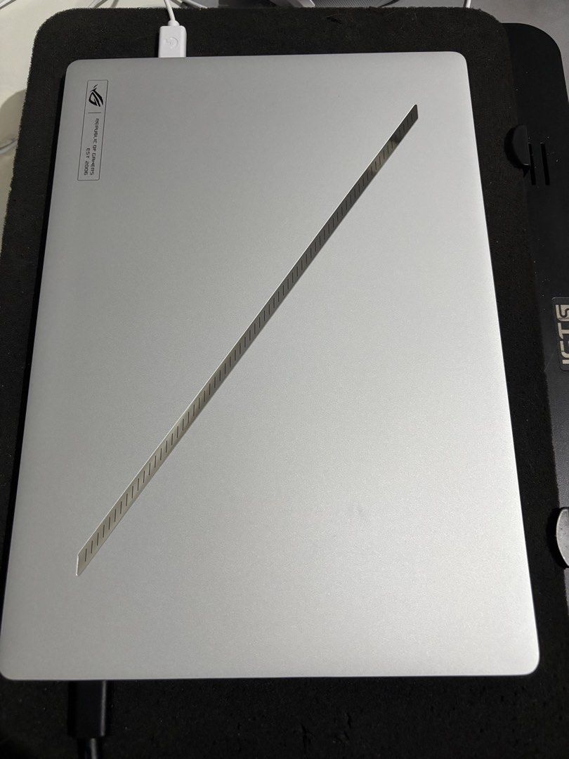 ASUS ROG Zephyrus G14 (2025) AMD Ryzen 9 AI HX 370 | 32GB | 1TB | RTX 5060 Warranty until May 2027 (Category: Laptops & Notebooks) located in Quezon City. Submitted by mgdanni_ (Listing ID 1430946562, Image 1). Description: FOR SALE: ASUS ROG Zephyrus G14 (2025) – OLED Model: GA403WM-QS021WSM Selling ONLY FOR 105,000 ‼️ Mall price: 172,999 to ₱159,995 Warranty until May 2027, no receipt, has warranty card Date of purchase: May 2025 Color: Platinu