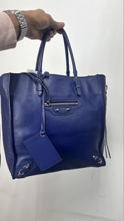 (Category: ) located in . Submitted by shoppersluxe2394 (Listing ID 1430824880, Image 1). Description: .