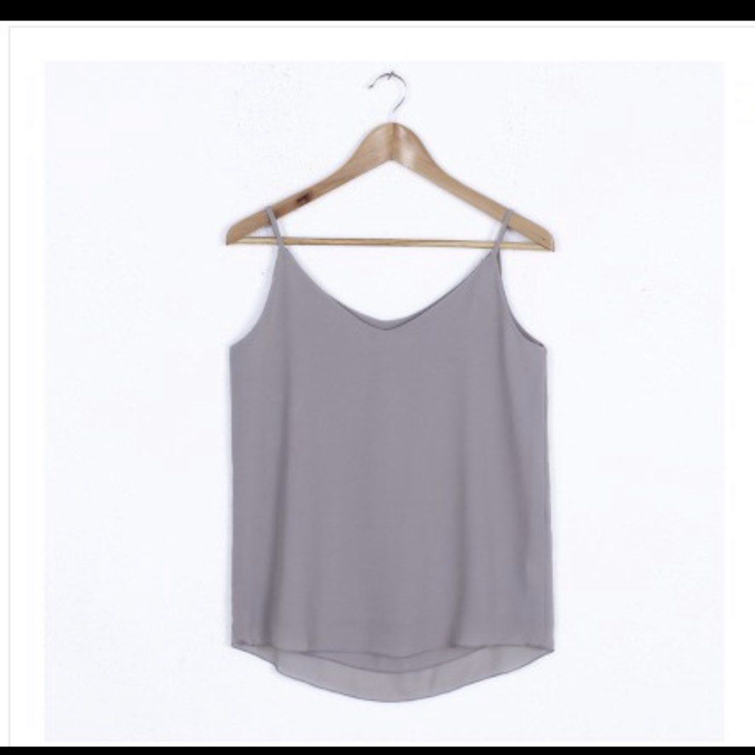 Basic Layered Top (Category: Sleeveless) located in Singapore. Submitted by piexieshop (Listing ID 1430934823, Image 1). Description: BNWT Strap is not adjustable .