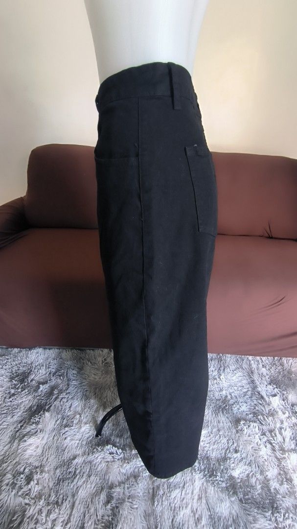 Black Denim Skirt - 2XL (Category: Skirts) located in Antipolo. Submitted by secondcharmstore (Listing ID 1430832918, Image 3). Description: sale 299 Black denim skirt in size 2XL. Features a button and zipper closure. It has two front pockets and two back pockets. The fabric composition is 1% spandex, 4% viscose, 25% polyester, and 70% cotton. no tag, never worn waist: 34 inches hips: 44 inches length: 37 inches.