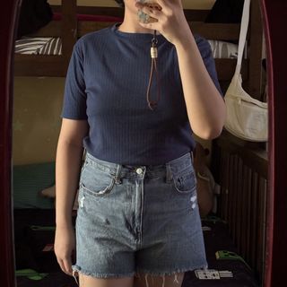 (Category: ) located in . Submitted by prelovedby.ericka (Listing ID 1430923477, Image 1). Description: .