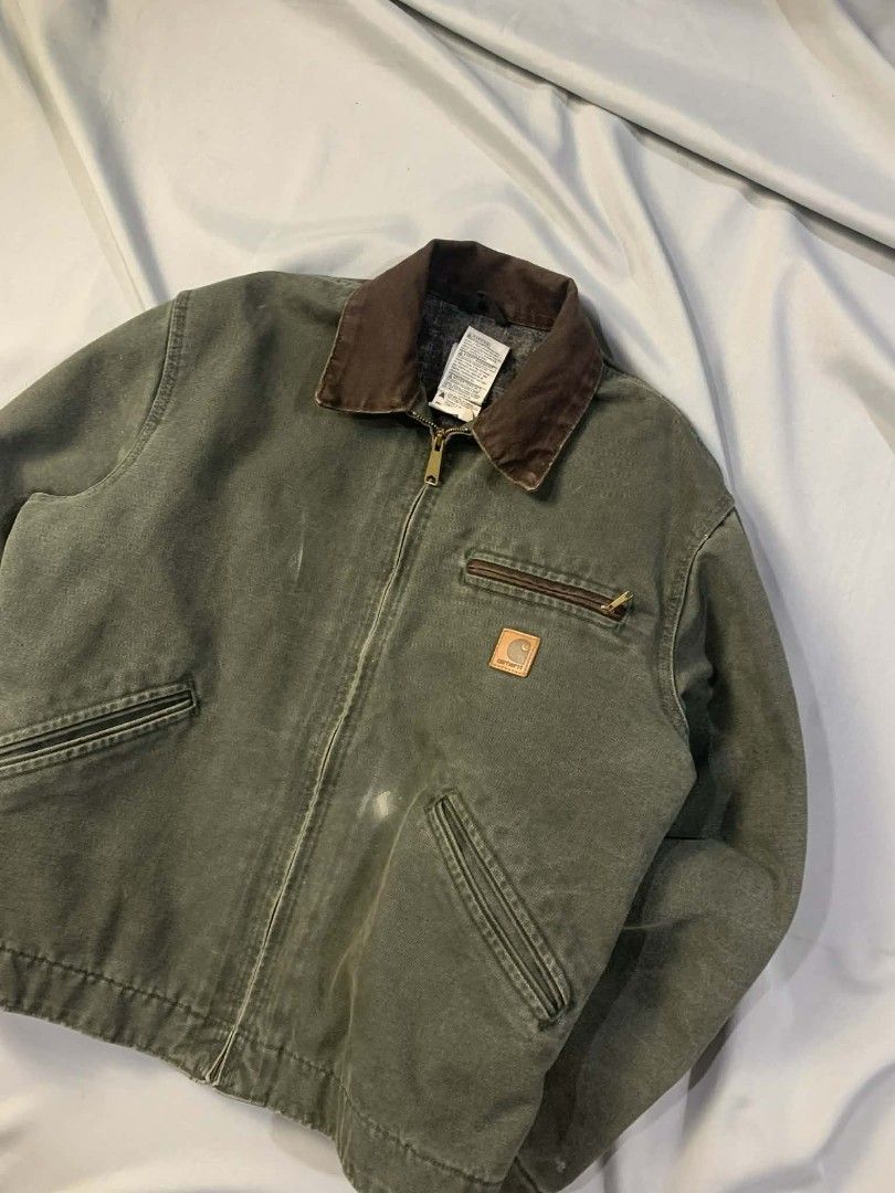 Carhartt j97 MOS Detroit jacket (Category: Coats, Jackets and Outerwear) located in Manila. Submitted by cold_stuff (Listing ID 1430934727, Image 3). Description: Very good condition Medium on tag Chest width - 23 Length - 24 Shoulder - 19 Sleeve length - 24.