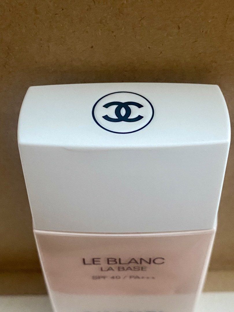CHANEL Le Blanc correcting brightening makeup base - ROSEE (Category: Makeup) located in Pasay City. Submitted by trendystash (Listing ID 1430859162, Image 2). Description: Brand new Tester box 30 ml. Rosée: brightens dull skin / rosy glow .