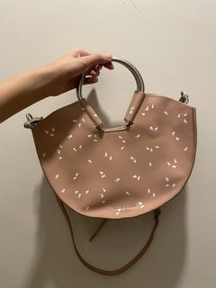 (Category: ) located in . Submitted by matcha.ella (Listing ID 1430903669, Image 1). Description: .
