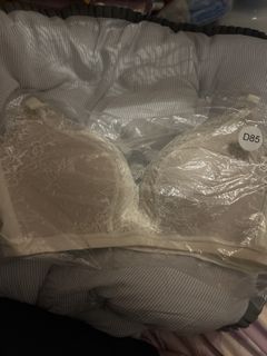 （分類：）位於 。 由 yuk1103 提交（商品編號 1430903097，圖片 1）。簡介： 。