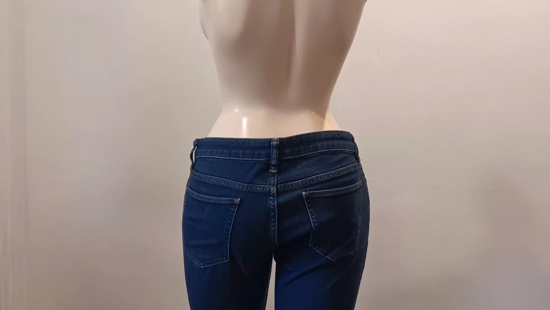 Dark Wash Flare Jeans (Category: Jeans) located in Manila. Submitted by sonummy (Listing ID 1430912373, Image 3). Description: This is a low rise skinny jean!!.
