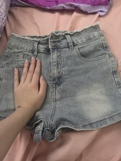 (Category: ) located in . Submitted by kuromiaaaa (Listing ID 1430831840, Image 1). Description: .