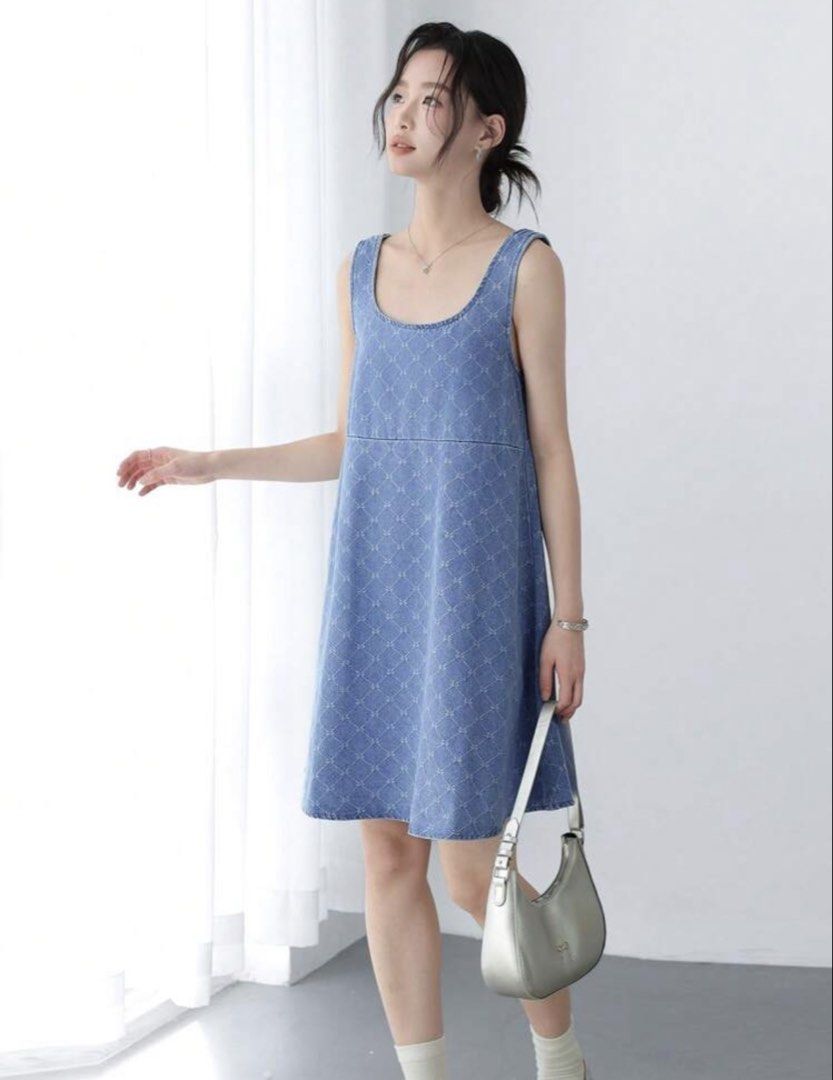 Denim Sleeveless Dress (Category: Dresses) located in Mendez-Nunez. Submitted by bubba18 (Listing ID 1430809468, Image 1). Description: .