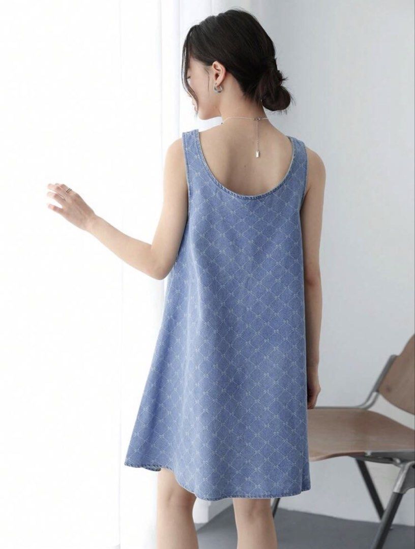Denim Sleeveless Dress (Category: Dresses) located in Mendez-Nunez. Submitted by bubba18 (Listing ID 1430809468, Image 2). Description: .