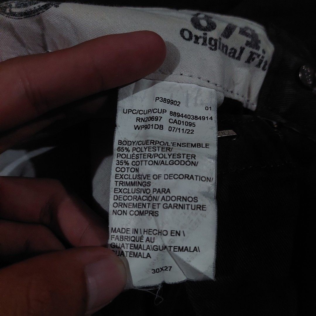 Dickies Pants (Category: Trousers) located in Dinalupihan. Submitted by rack-808 (Listing ID 1430816828, Image 3). Description: Dickies 874 ‎Size: 31 Length: 34 Choco Brown Very good to excellent condition 8/10 color rate Need wash only (fresh from bale).