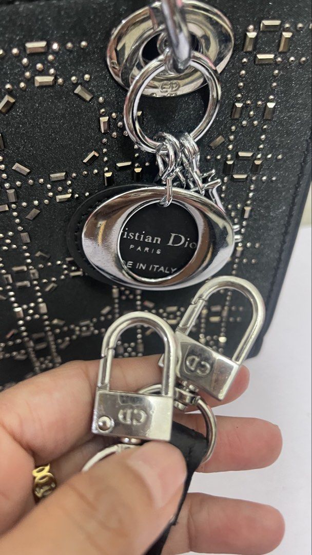 dior (Category: Luxury Bags & Wallets) located in Bulacan. Submitted by mickey5480 (Listing ID 1430881586, Image 2). Description: .