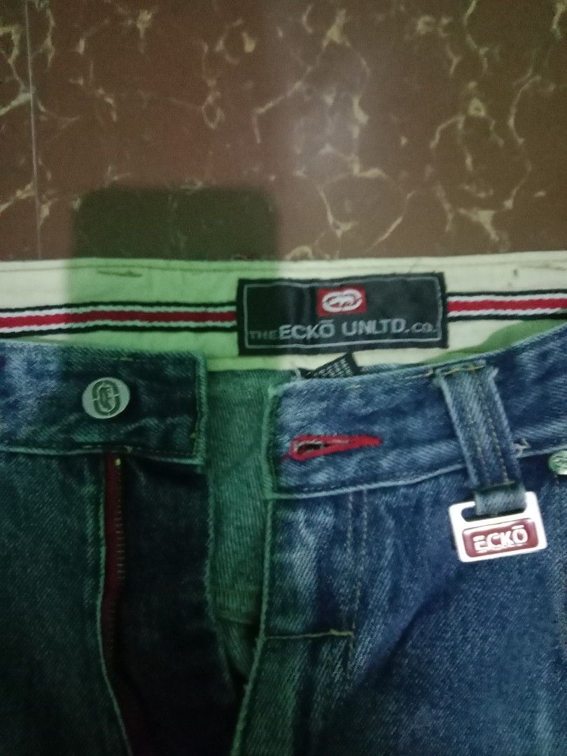 Ecko baggy pants (Category: Jeans) located in Cavite. Submitted by g.thriftcavite (Listing ID 1430903608, Image 2). Description: issue repaired and heel drag 32x40 thighs 14 hem 10 +sf can do Vc with the item in messenger.