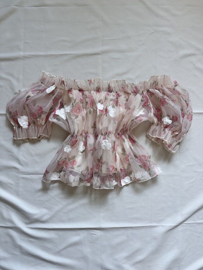 Fairycore Floral Off-Shoulder Chiffon Top (Category: Blouses) located in Manila. Submitted by shaygranger23 (Listing ID 1430812589, Image 1). Description: Floral off-shoulder chiffon top Size: small-medium MOP: Gcash | BPI | BDO MOD: Jnt | lalamove | pick-up (sun residences).