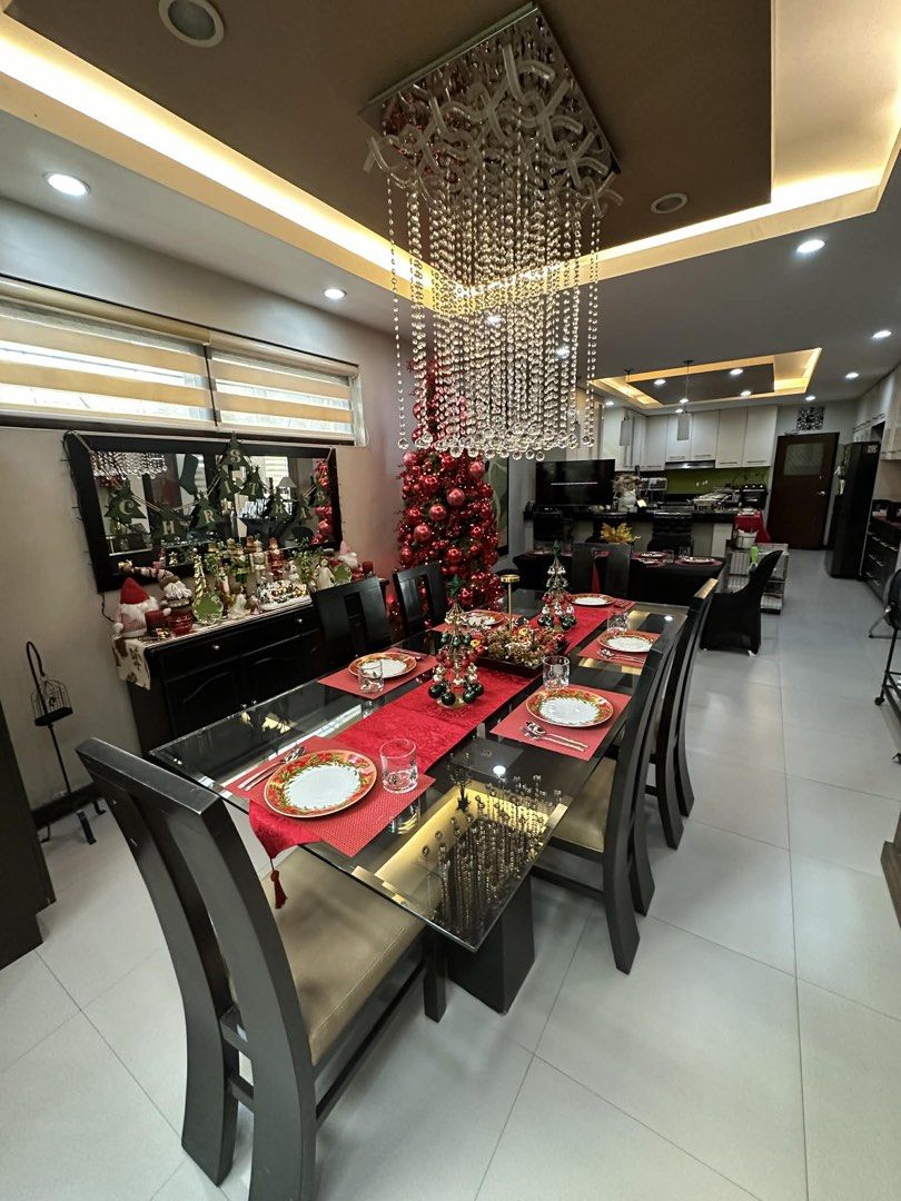 For Sale Glass Table (Category: Other Kitchenware & Tableware) located in Taytay. Submitted by zipzyzan (Listing ID 1430911858, Image 2). Description: 25k - All glass table only 44inches x 94inches.