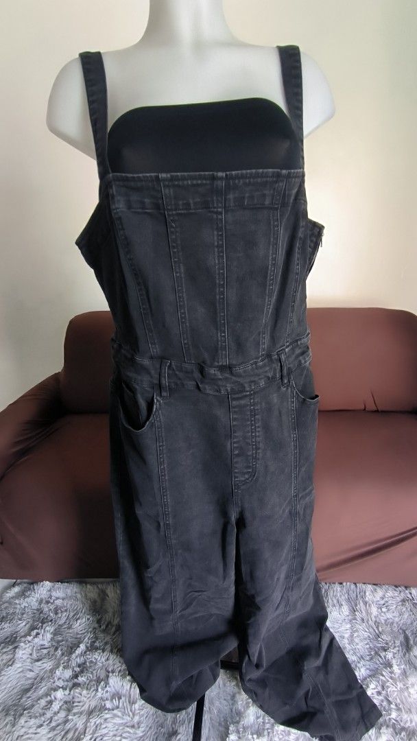 Forever 21+ Black Denim Jumpsuit 1X (Category: Jumpsuits) located in Antipolo. Submitted by secondcharmstore (Listing ID 1430884172, Image 2). Description: sale 549 Black denim jumpsuit from Forever 21+. It is a 1X size. Features include adjustable straps, a zipper closure, and pockets. The original price tag is still attached. chest: 40-42 inches waist: 36-38 inches length: 60 inches.