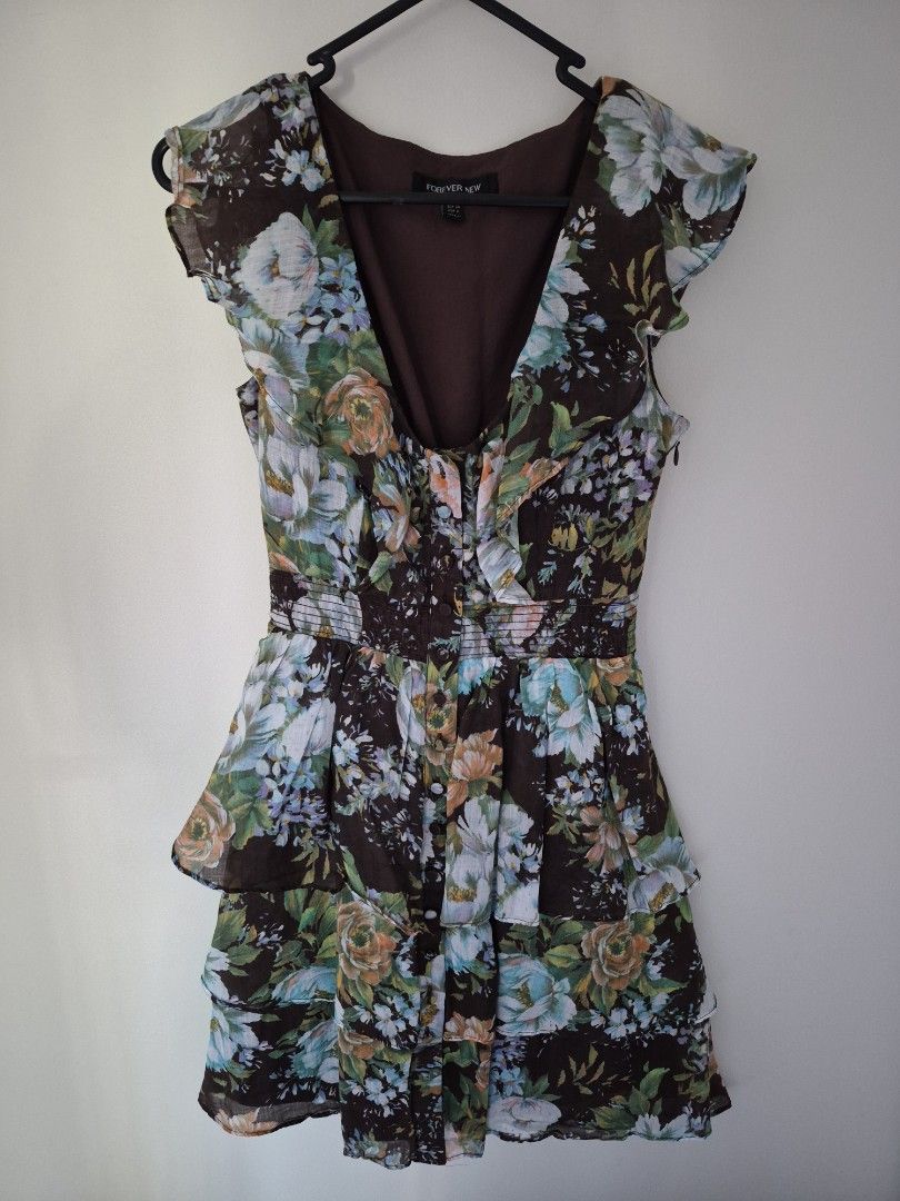 Forever New Floral Brown Dress (Category: Women's Clothes) located in Melbourne. Submitted by ccstyleloft (Listing ID 1430839328, Image 1). Description: Brand new ✨️ Size AU6 Message me for further enquiries.