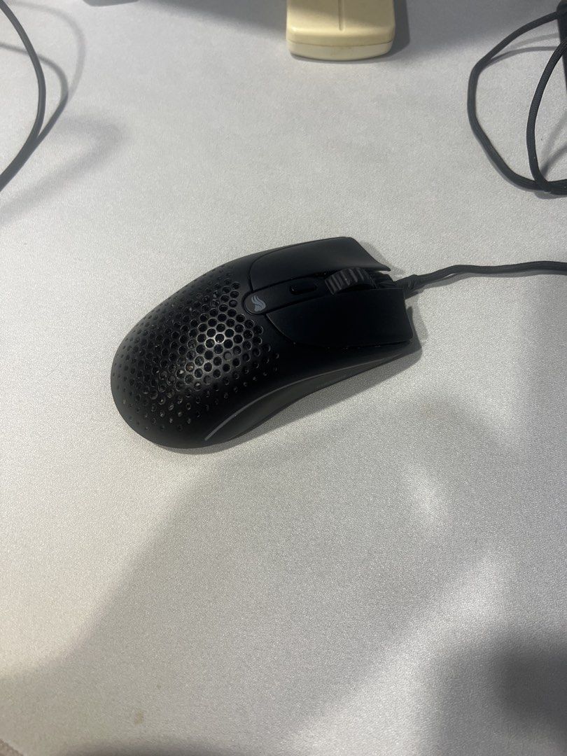 Glorious Model O2 Wired gaming mouse487451617752535040