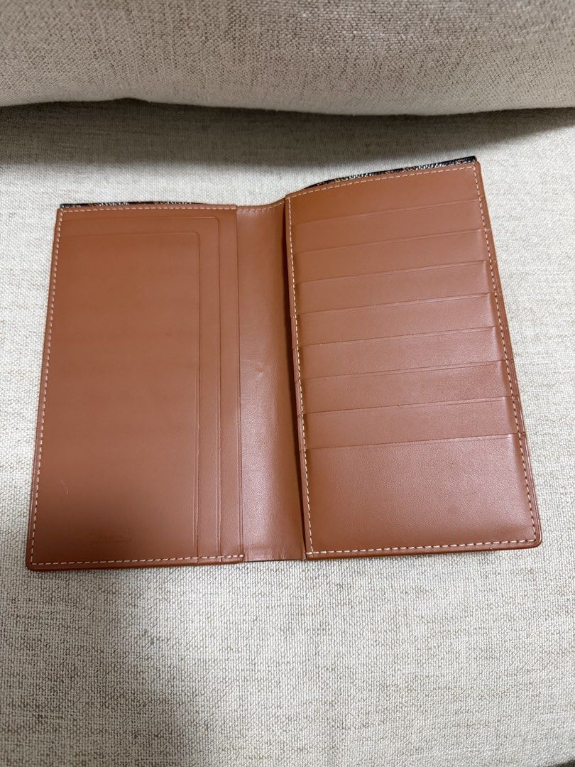 Goyard Paris Card Holder Wallet (Category: Luxury Bags & Wallets) located in Valenzuela. Submitted by sebysaenriquez (Listing ID 1430879267, Image 2). Description: Authentic. 100% Original. May show hairline scratch on interior leather near Goyard stamp. Final Sale. Sold AS IS where IS.