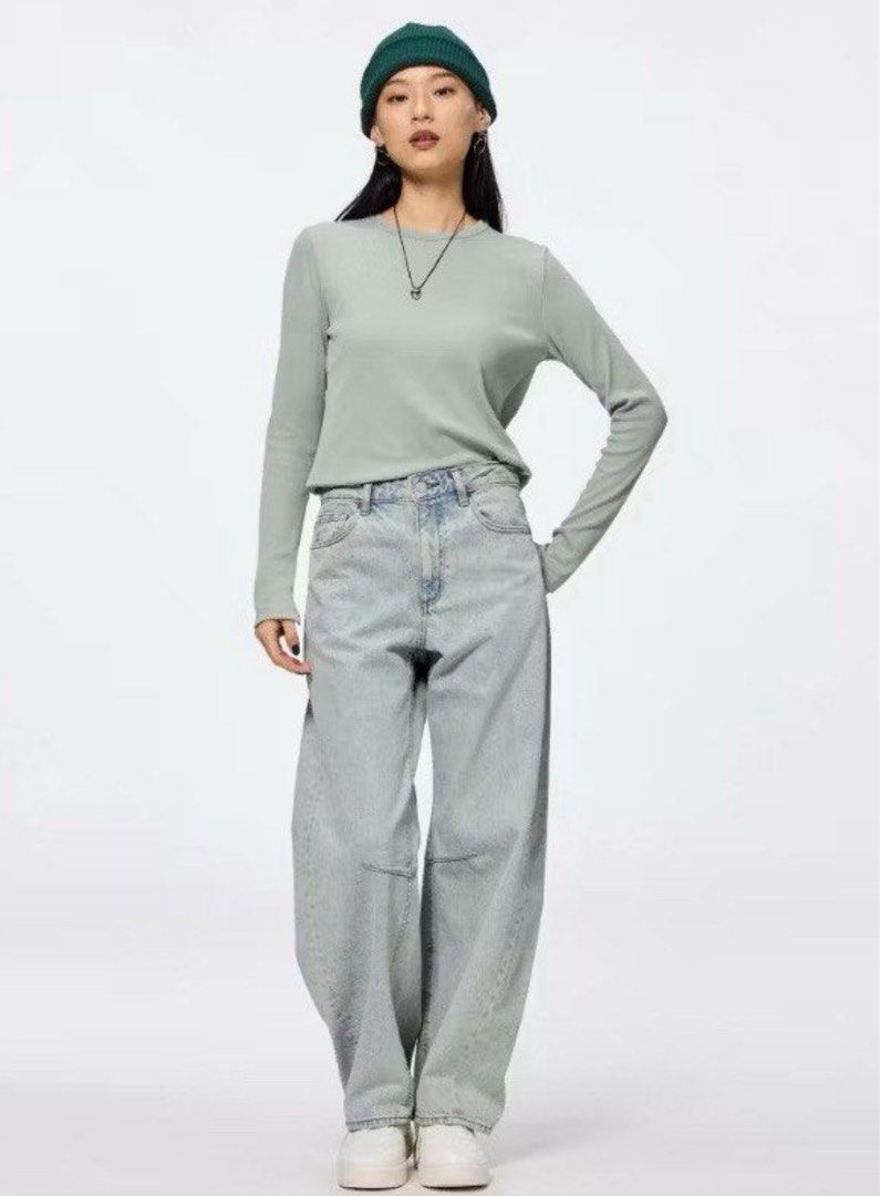 GU Light Wash Barrel Pants/Jeans - Size M (Category: Jeans) located in Pasig City. Submitted by getitfromg (Listing ID 1426082586, Image 2). Description: .
