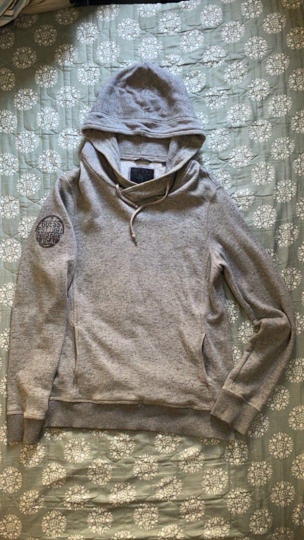 Guess Hoodie with Hood (Category: Hoodies) located in Manila. Submitted by miloqntro (Listing ID 1430839323, Image 3). Description: Original Guess Jacket Really Good Quality! Negotiable!!.