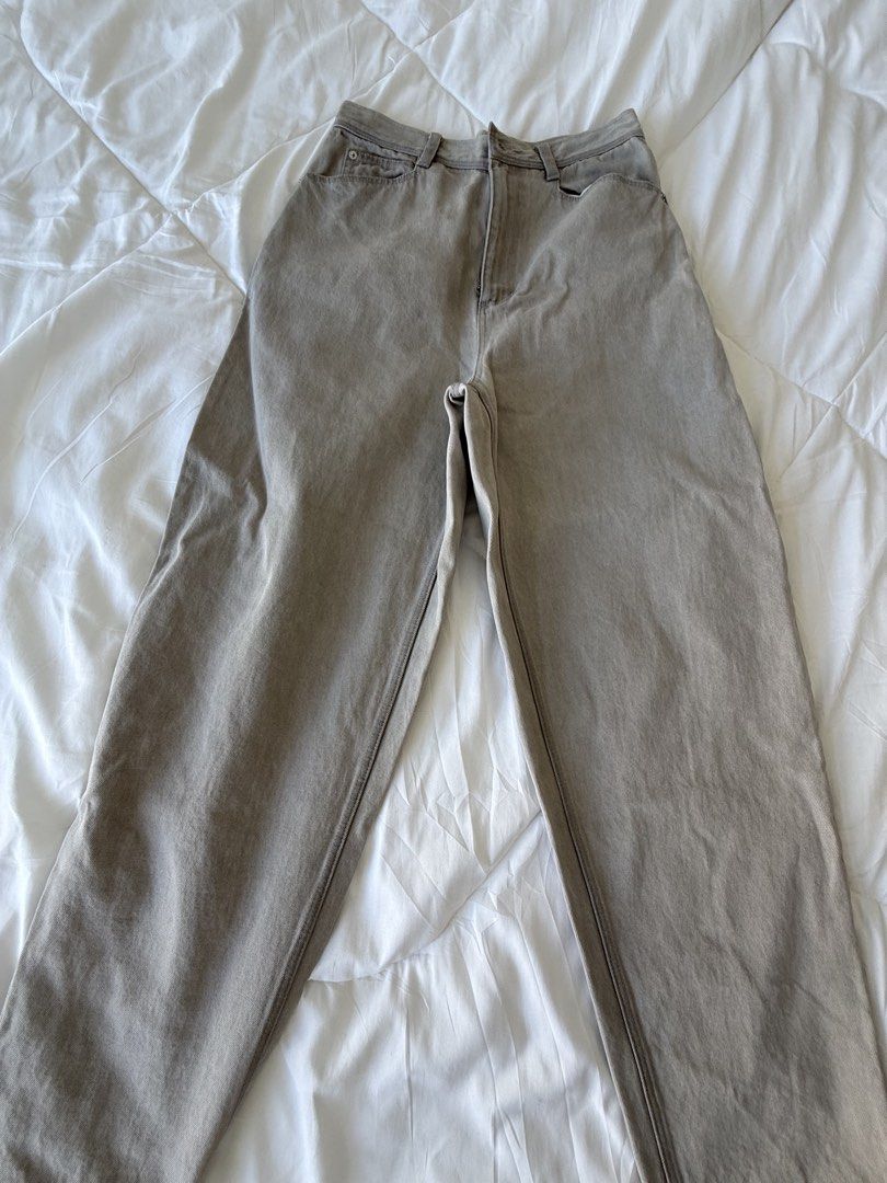 Harlan + Holden Gray Jeans (Category: Jeans) located in Binan City. Submitted by cgloved (Listing ID 1430853131, Image 1). Description: Harlan + Holden Gray Jeans XS size (around 25 i think) Only wore this twice Doesn’t fit me anymore and was just in my closer.