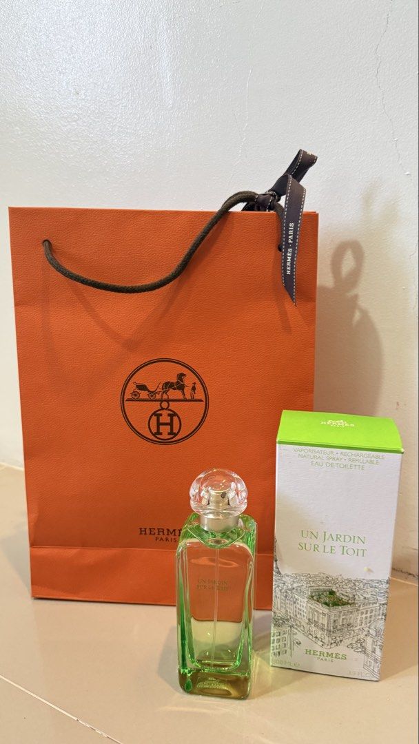 Hermes un jardin sur le toit 100ml (Category: Fragrance & Deodorants) located in Angono. Submitted by declutterWithKaye (Listing ID 1430868270, Image 1). Description: Gofted.Nabenta ko na yung isa. Not into perfumes..
