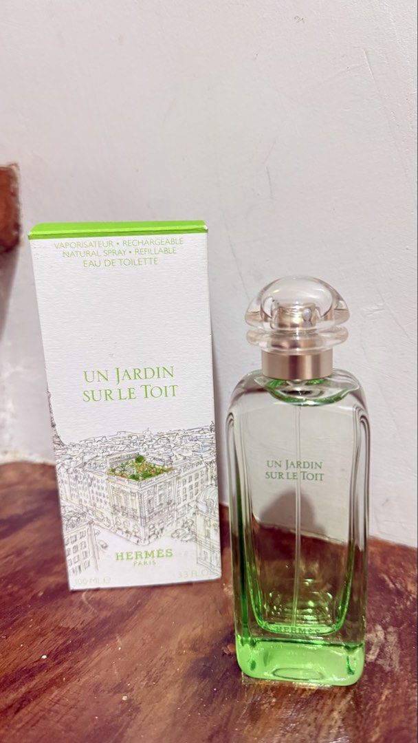Hermes un jardin sur le toit 100ml (Category: Fragrance & Deodorants) located in Angono. Submitted by declutterWithKaye (Listing ID 1430868270, Image 3). Description: Gofted.Nabenta ko na yung isa. Not into perfumes..