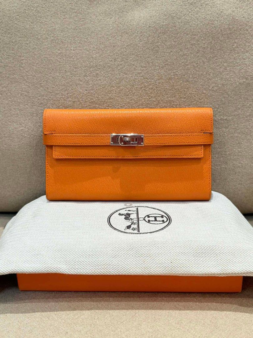 Hermès Kelly Long Wallet (Category: Luxury Bags & Wallets) located in San Juan City. Submitted by akimadison.ph (Listing ID 1430975067, Image 1). Description: With dustbag, box and receipt .
