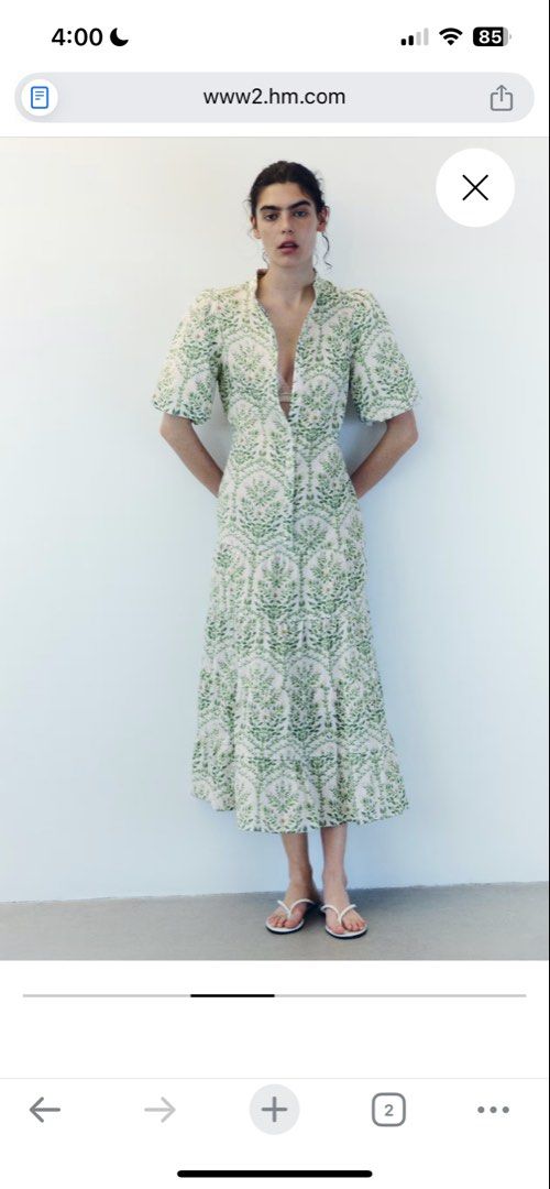 H&M Floral Midi Dress (Category: Dresses) located in Malabon City. Submitted by westerday (Listing ID 1430973418, Image 1). Description: ctto: first couple of photos used as reference, not mine. Brand New Size Medium Cotton and super comfy Great as a Graduation Dress Got it for P1700+ at Ayala Vertis Washed but Never Worn RFS: decided to wear another dress instead.