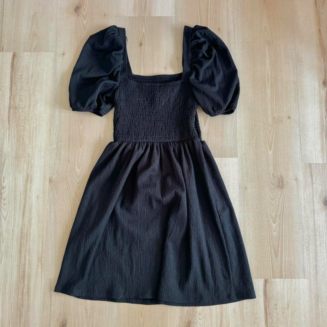 H&M Puff Dress (Category: Dresses) located in Talisay. Submitted by kuronuma (Listing ID 1430843391, Image 2). Description: - not planning to wear this anymore - pretty in person - cute dress - Gcash / BPI.