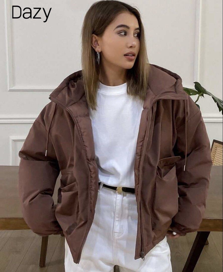 Hooded Puffer Jacket (For winter) (Category: Coats, Jackets and Outerwear) located in Pasig City. Submitted by declutterpsg (Listing ID 1430845561, Image 3). Description: Used once, makapal and comfy. Can survive negative weather and snow..