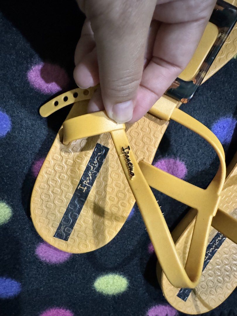Ipanema flat sandals (Category: Flats & Sandals) located in Makati City. Submitted by jinger_21 (Listing ID 1430902276, Image 2). Description: Brand: Ipanema Used but not abused Size 8 Color: yellow Mode of payment: Gcash Maya GoTyme Shipping fee will be shouldered by the buyer .