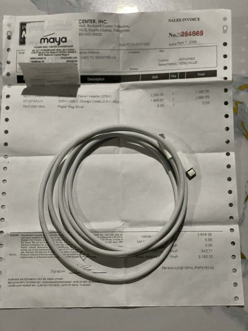Iphone Type C cord (Category: Chargers & Cables) located in Mandaluyong City. Submitted by im7788 (Listing ID 1430915054, Image 1). Description: iPhone Type C cord. Brandnew, kabibili lang. nagkamali lang ng bili. 😁🤦🏽 Mandaluyong Area..